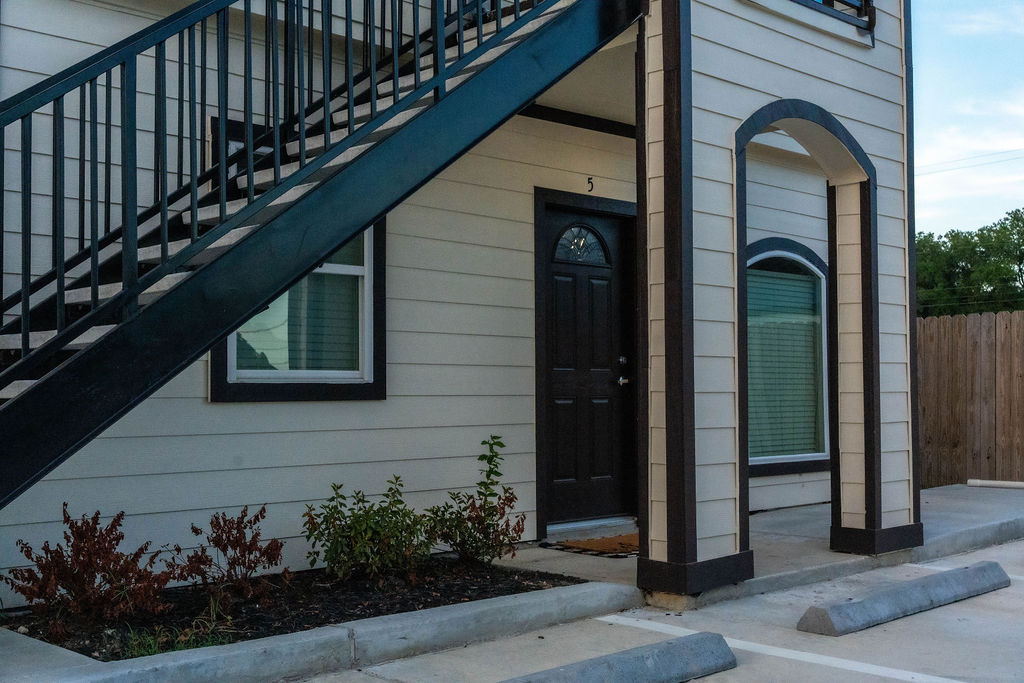 First Level Front entrance 4 Apartments for rent in Houston, Luxury, Private entrance, 2 Story